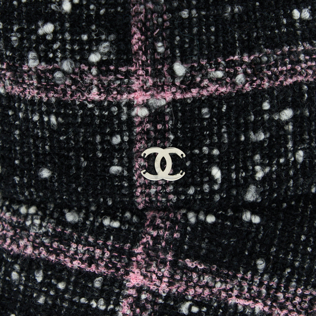 chanel-size-m-bucket-hat-tweed-black-pink-ecru