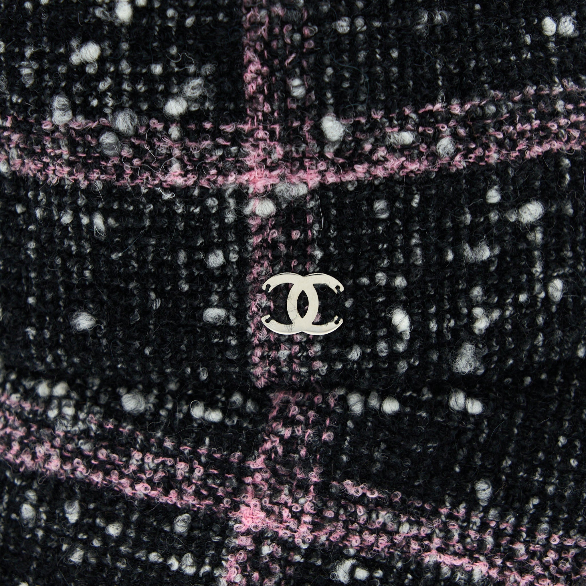 chanel-size-m-bucket-hat-tweed-black-pink-ecru