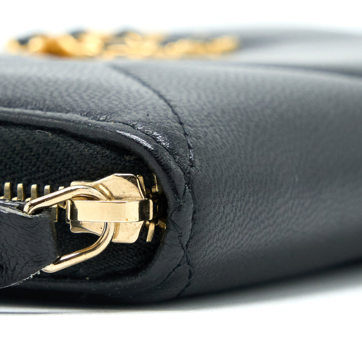chanel-19-zip-wallet-goatskin-black-ghw