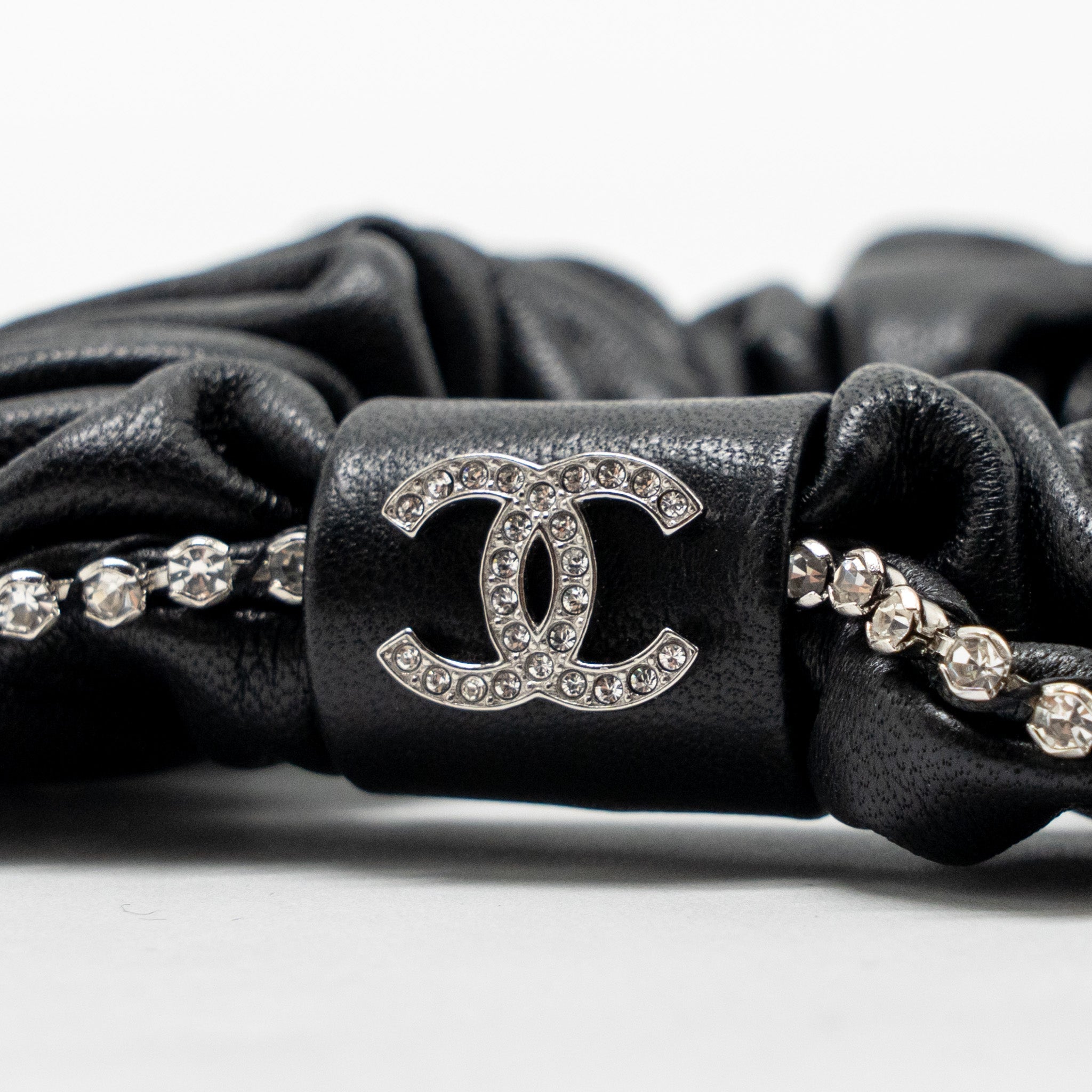 chanel-22b-hair-tie-with-crystal-lambskin-black-shw