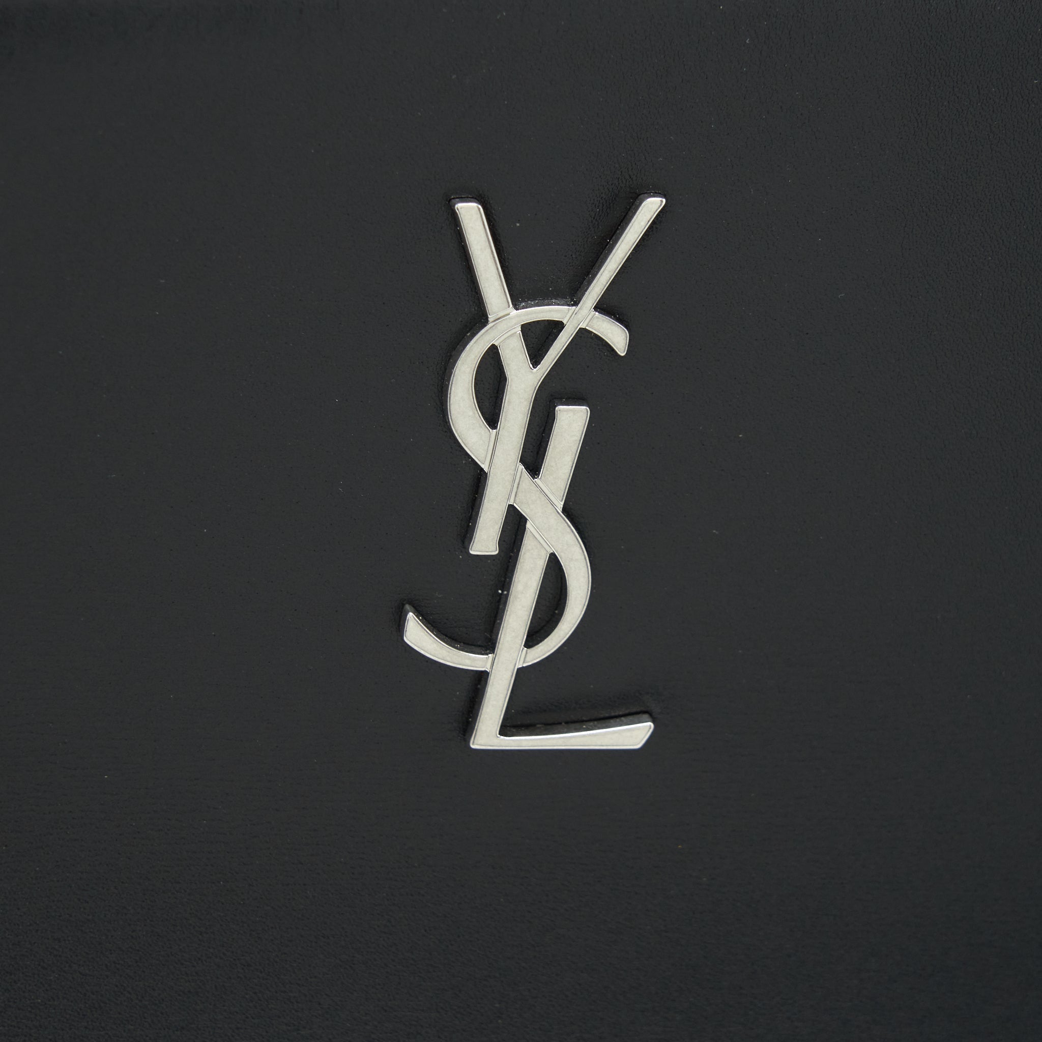 saint-laurent-ipad-holder-clutch-calfskin-black-shw
