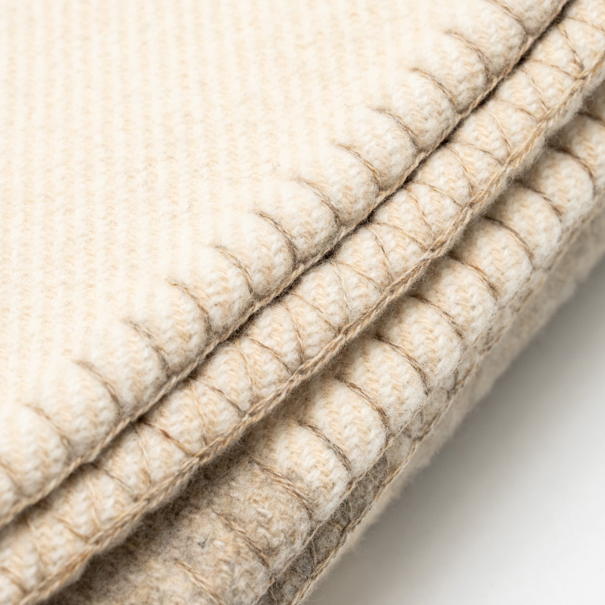hermes-avalon-iii-throw-blanket-coco-camomille-1