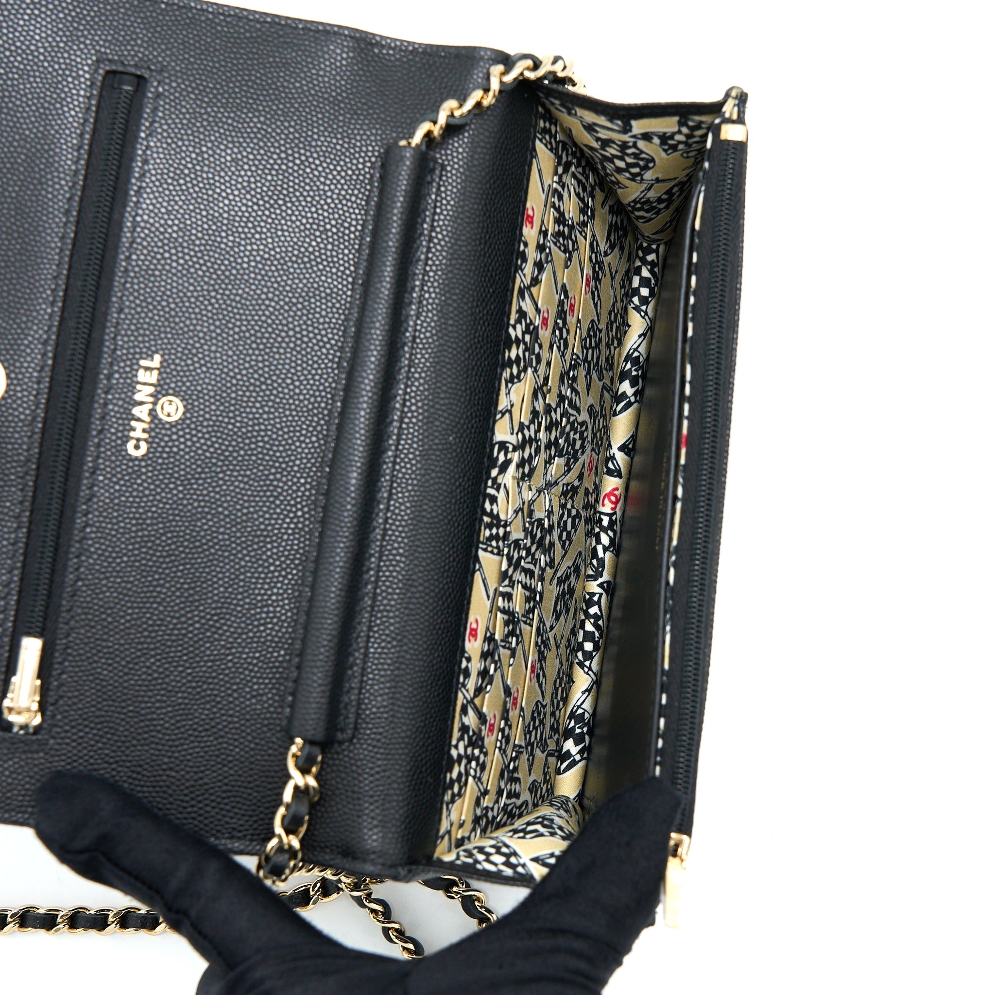 chanel-23c-giant-cc-logo-wallet-on-chain-caviar-black-lghw-microchip-1