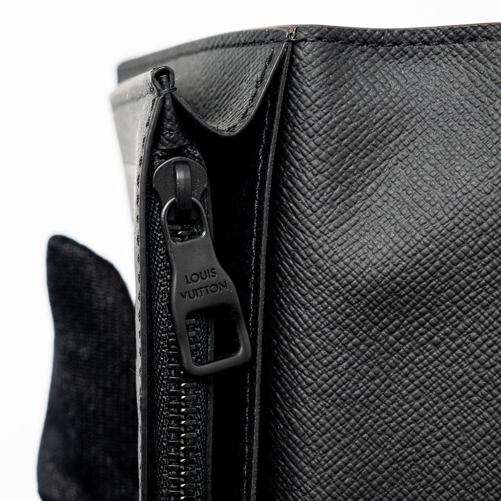 louis-vuitton-x-nigo-brazza-long-wallet-limited-edition-black-hardware