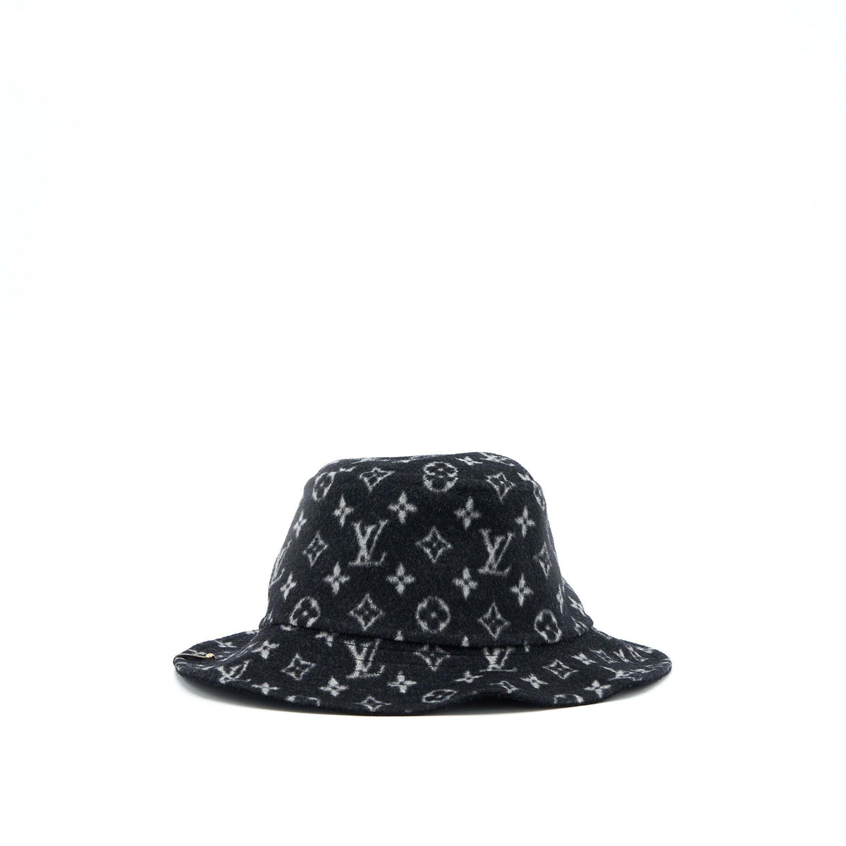 louis-vuitton-bucket-hat-black-grey-noir-monogram