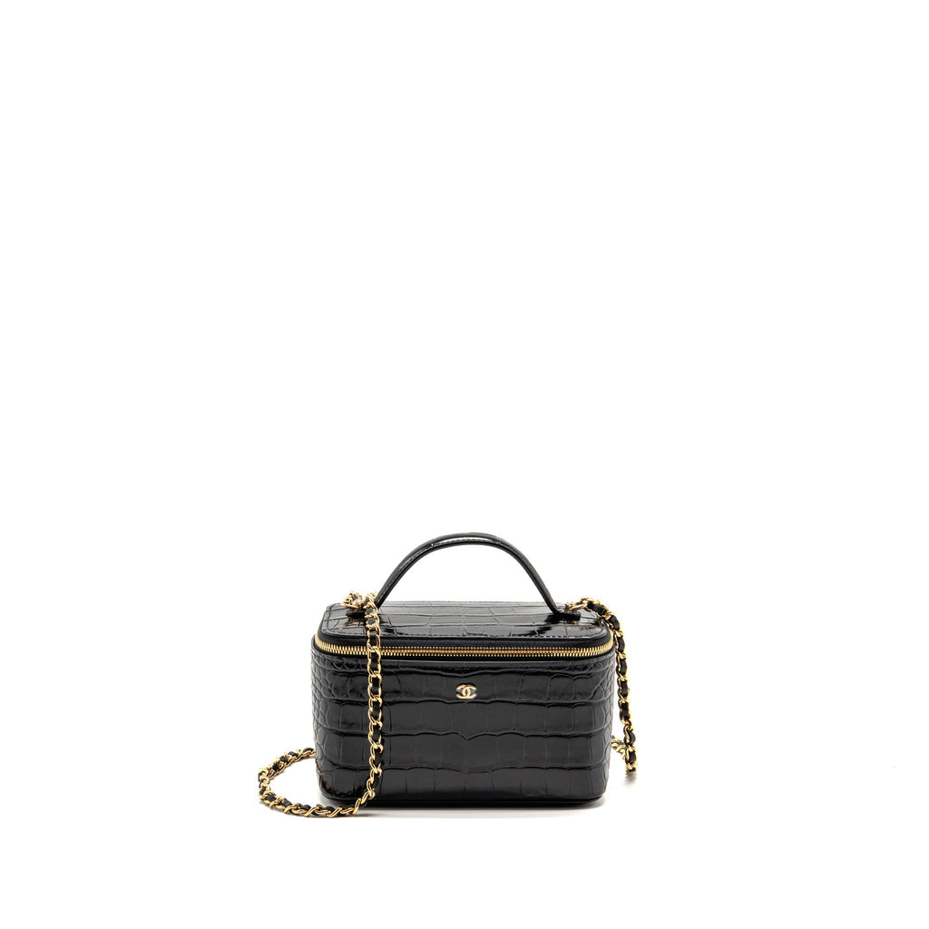 chanel-handle-alligator-leather-black