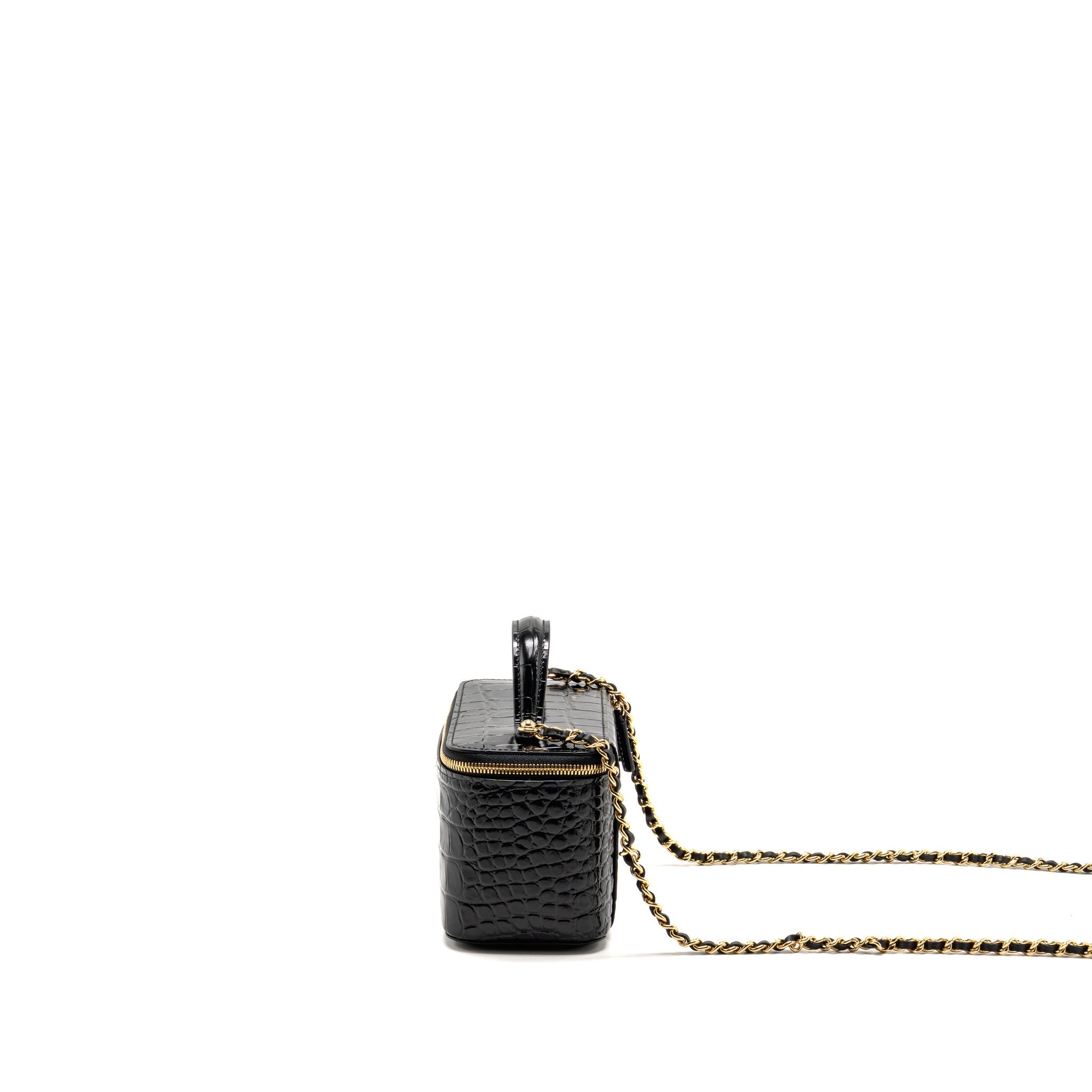 chanel-handle-alligator-leather-black