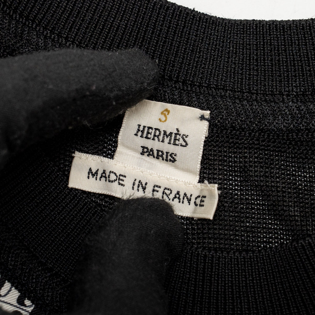 hermes-34-silk-printed-top-black-white