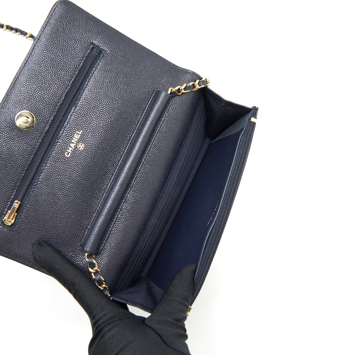 chanel-classic-wallet-on-chain-caviar-navy-blue-lghw-1
