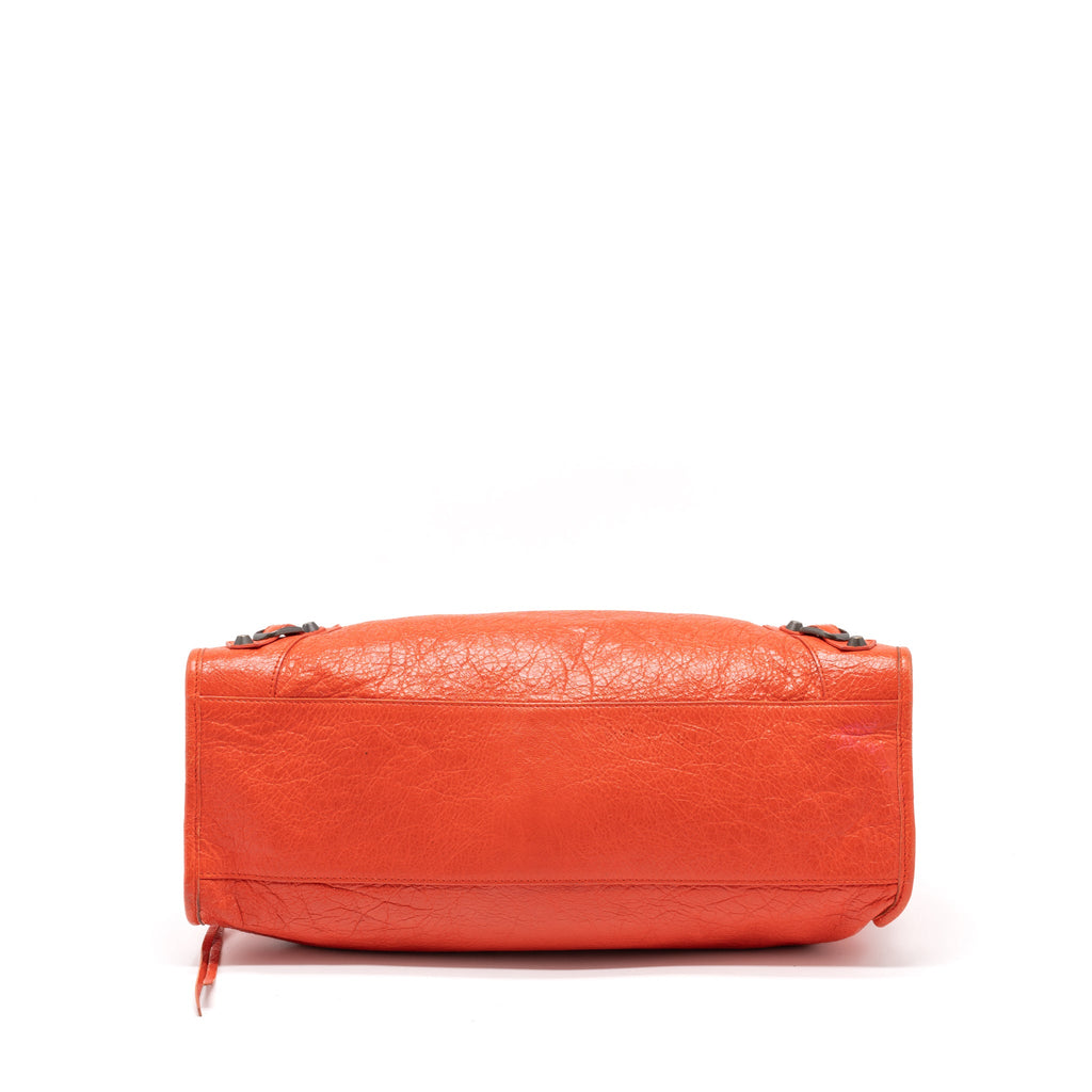 balenciaga-classic-city-bag-nappa-tomato-red-black-hardware