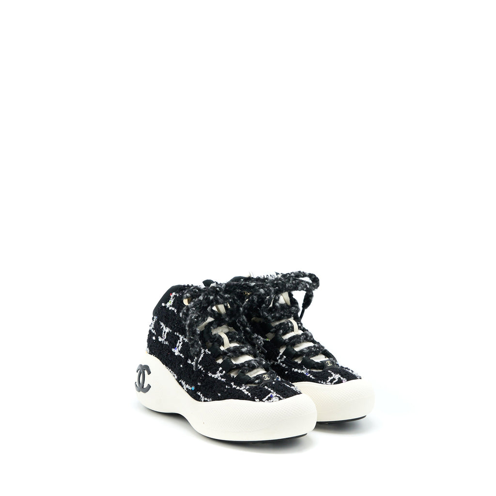 chanel-size-36-5-winter-sneakers-fabric-suede-black-white