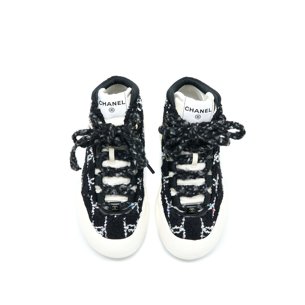 chanel-size-36-5-winter-sneakers-fabric-suede-black-white