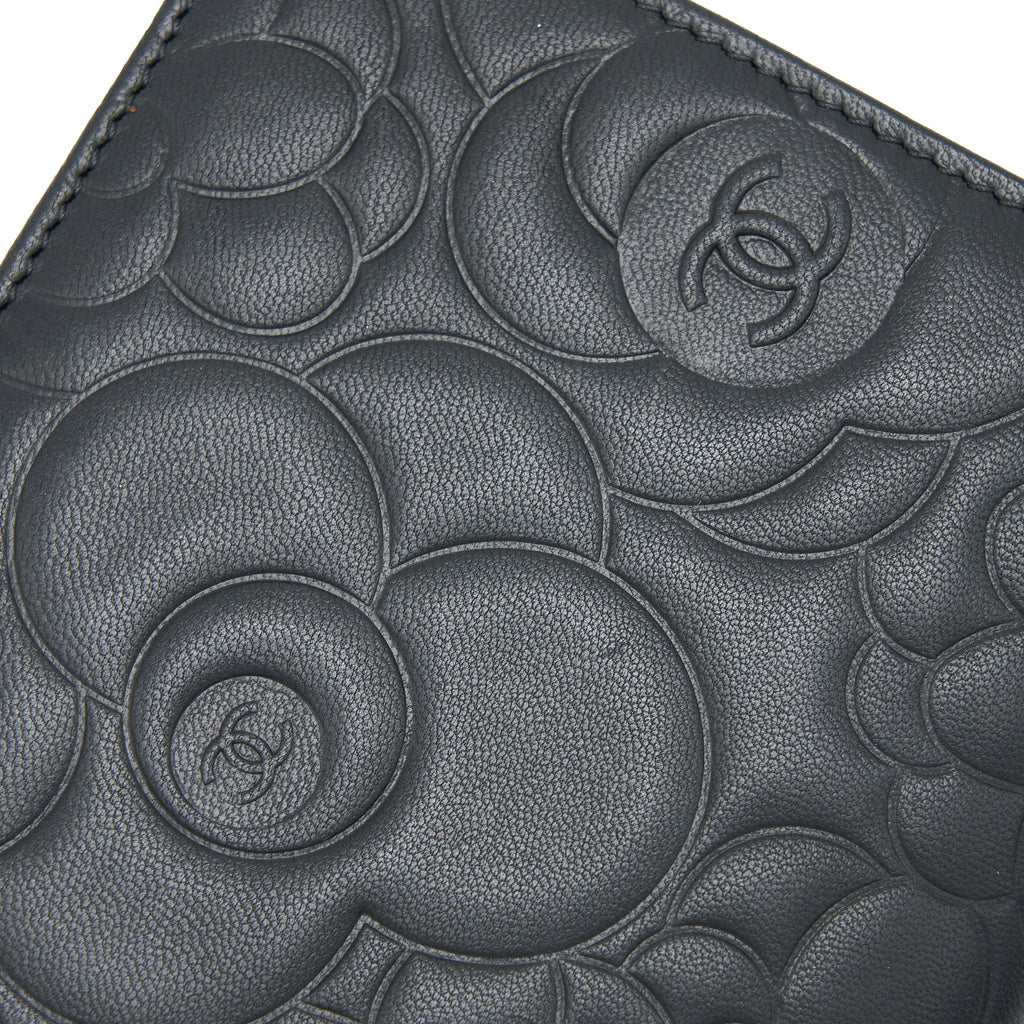 chanel-camellia-long-flap-wallet-lambskin-black-gold-ghw