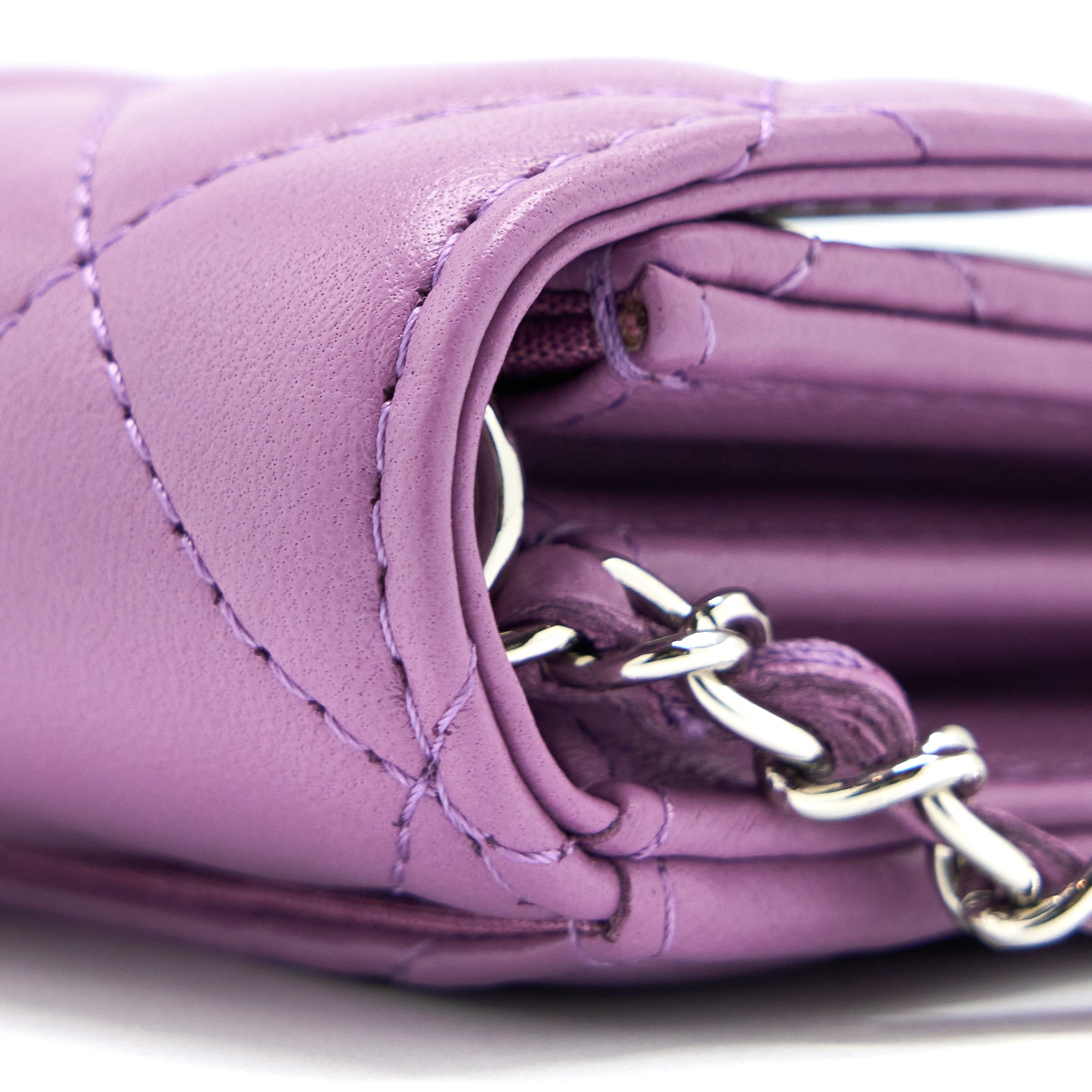 chanel-clutch-on-chain-lambskin-purple-shw