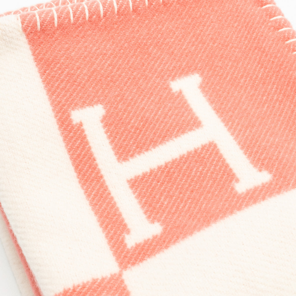 hermes-avalon-baby-blanket-merinos-wool-cashmere-rose-airelle-blanc