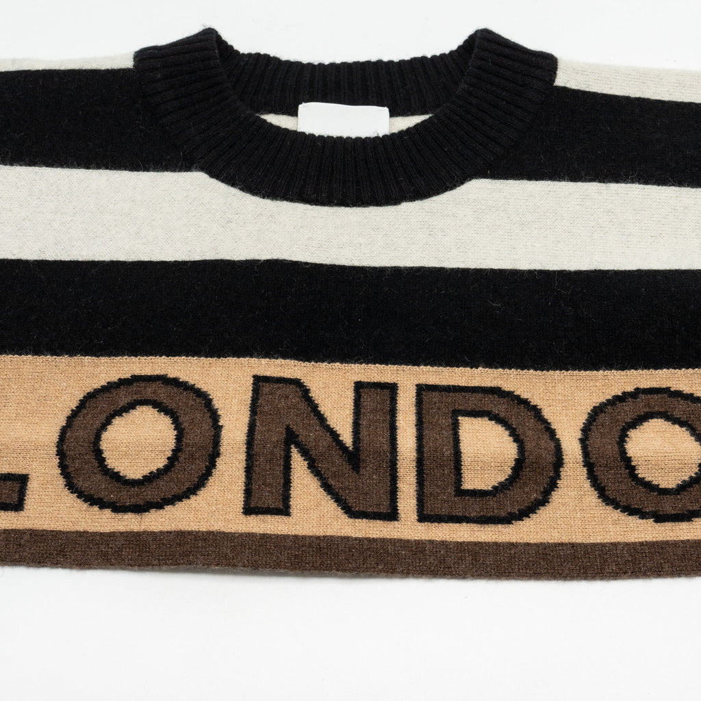 burberry-jacquard-logo-capelet-with-sleeves-cashmere-brown-multicolour