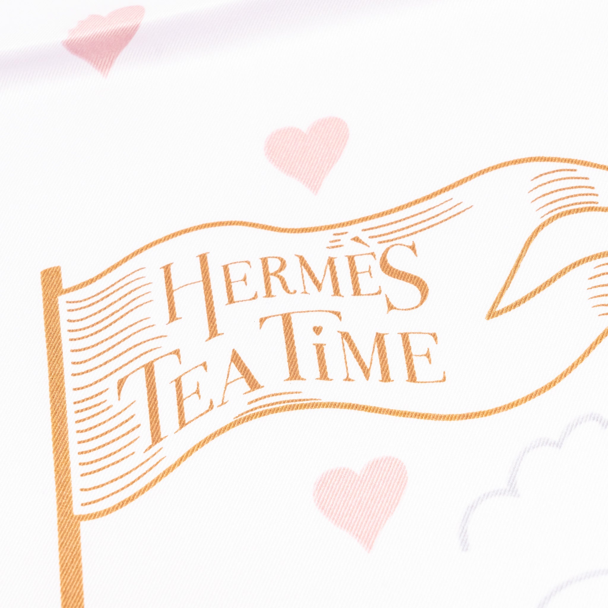 hermes-70-x-70-cm-silk-scarf-tea-time-rose-pale-beige-copy