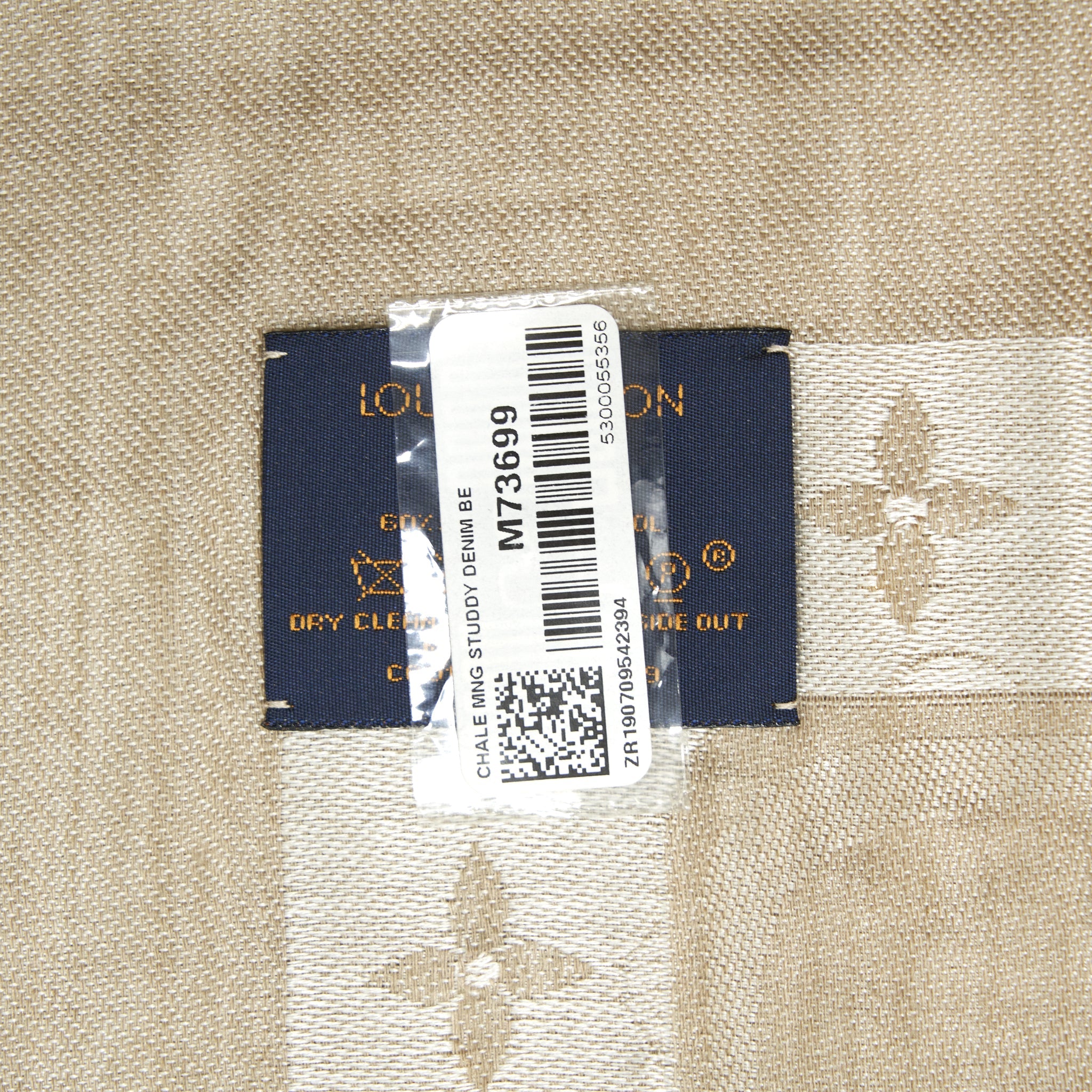 louis-vuitton-scarf-with-rockstuds-grey-multicolour