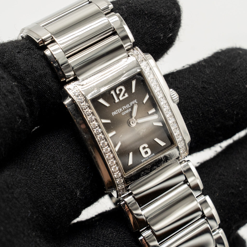 patek-philippe-twenty-4-ref-4910-1200a-010