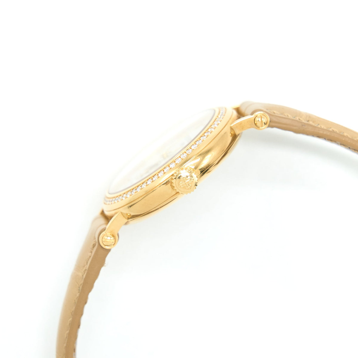 patek-philippe-7121j-001-complications-yellow-gold-moon-phase