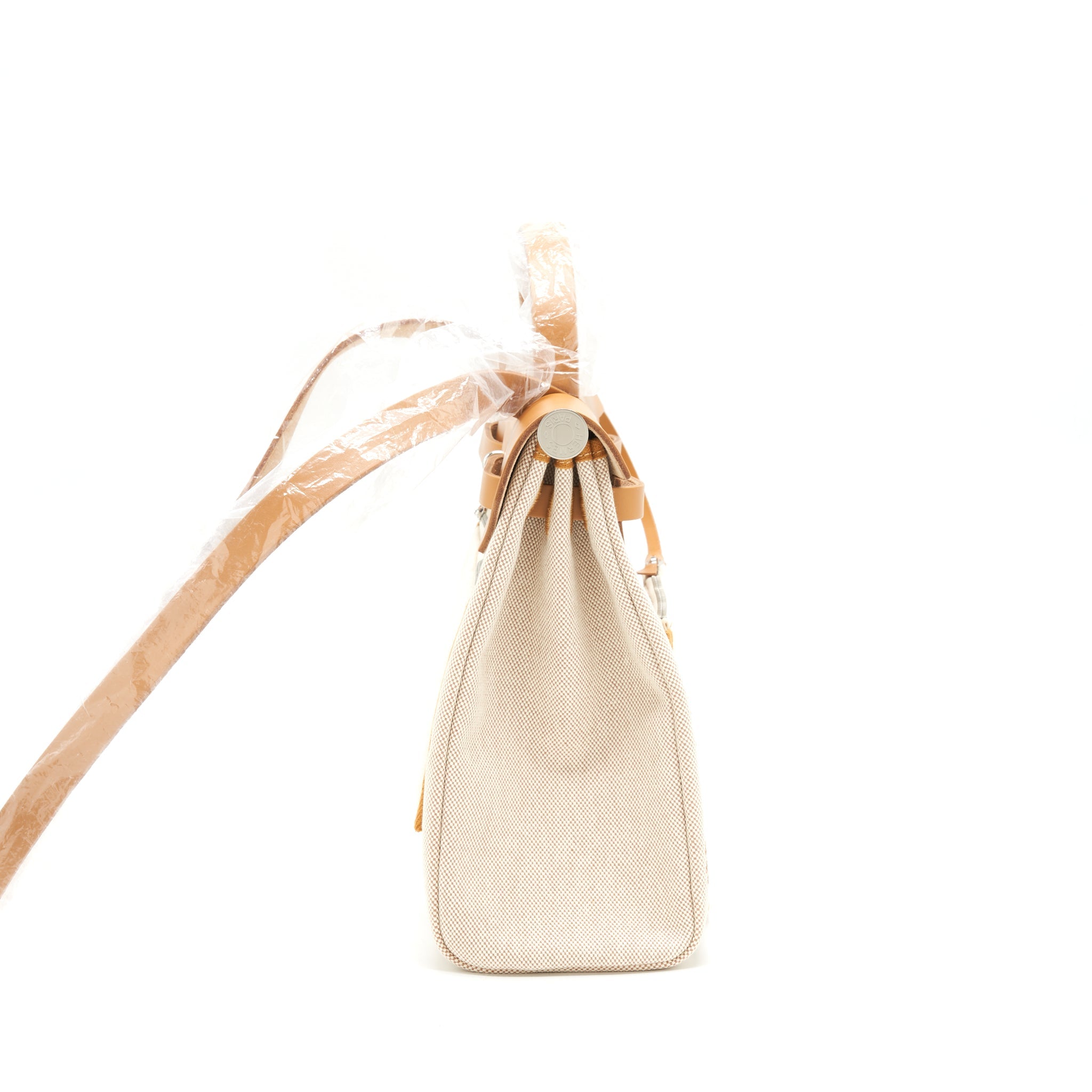 hermes-herbag-zip-31-toile-h-en-relief-brides-sable-ecru-beige-nat-sable-stamp-z