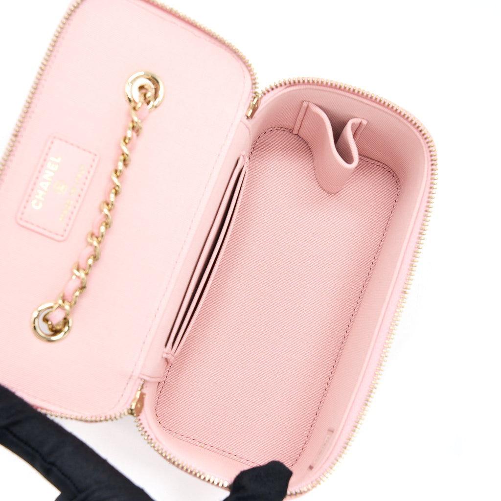 chanel-long-vanity-with-chain-caviar-pink-lghw