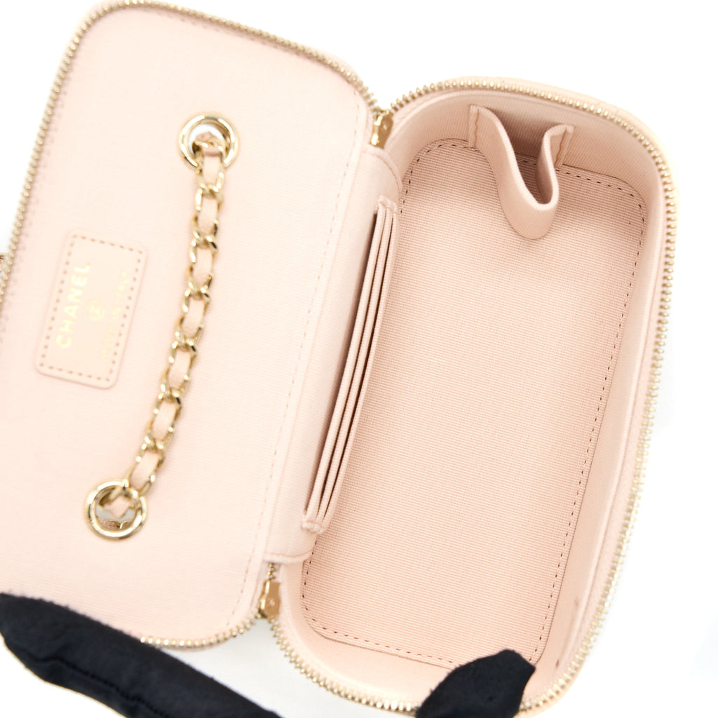 chanel-long-vanity-with-chain-caviar-beige-lghw-1