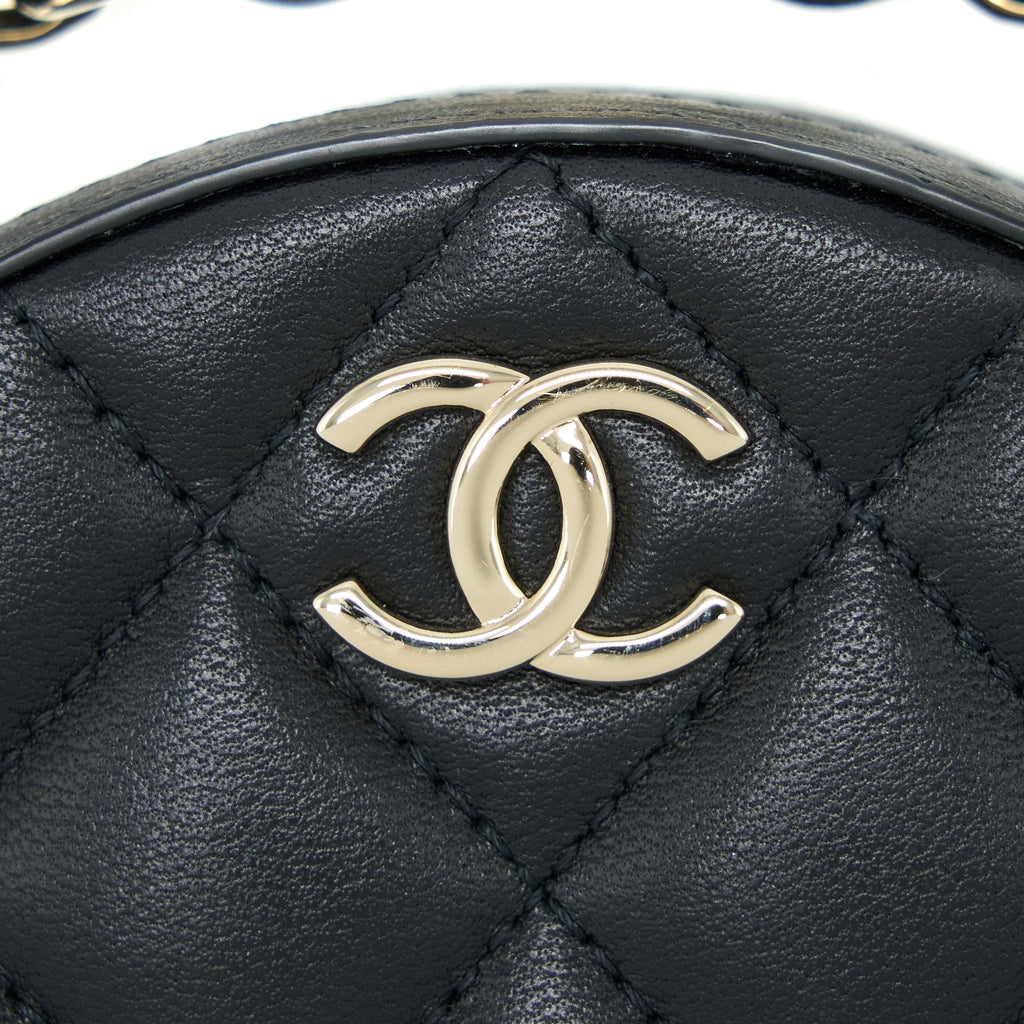 chanel-evening-clutch-with-chain-lambskin-black-lghw