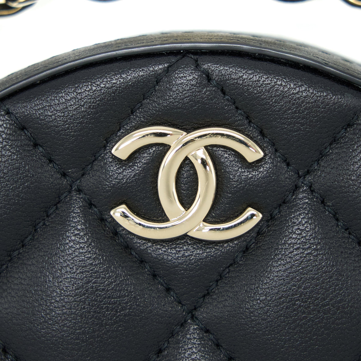 chanel-evening-clutch-with-chain-lambskin-black-lghw