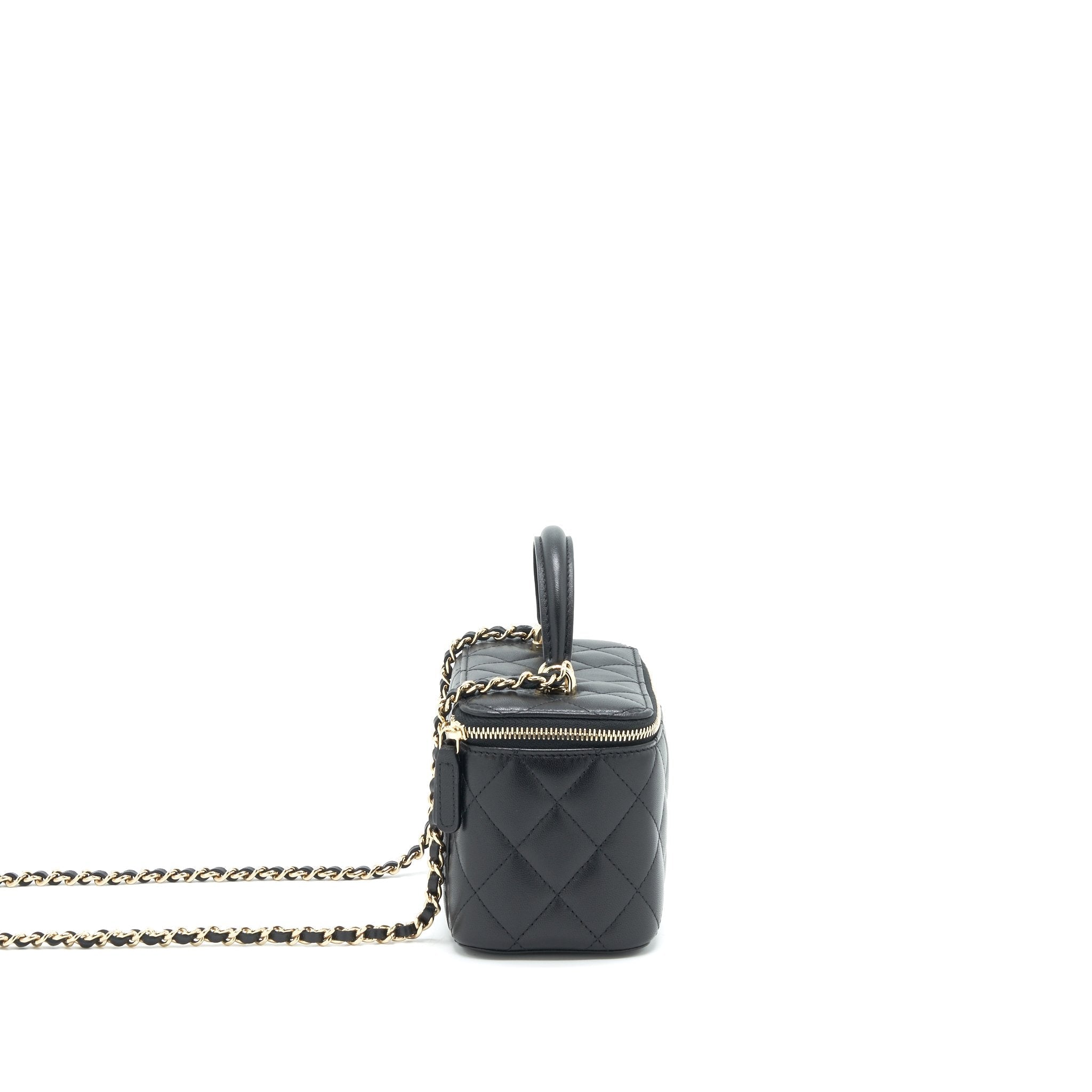 chanel-21k-top-handle-rectangular-vanity-with-chain-black-lghw