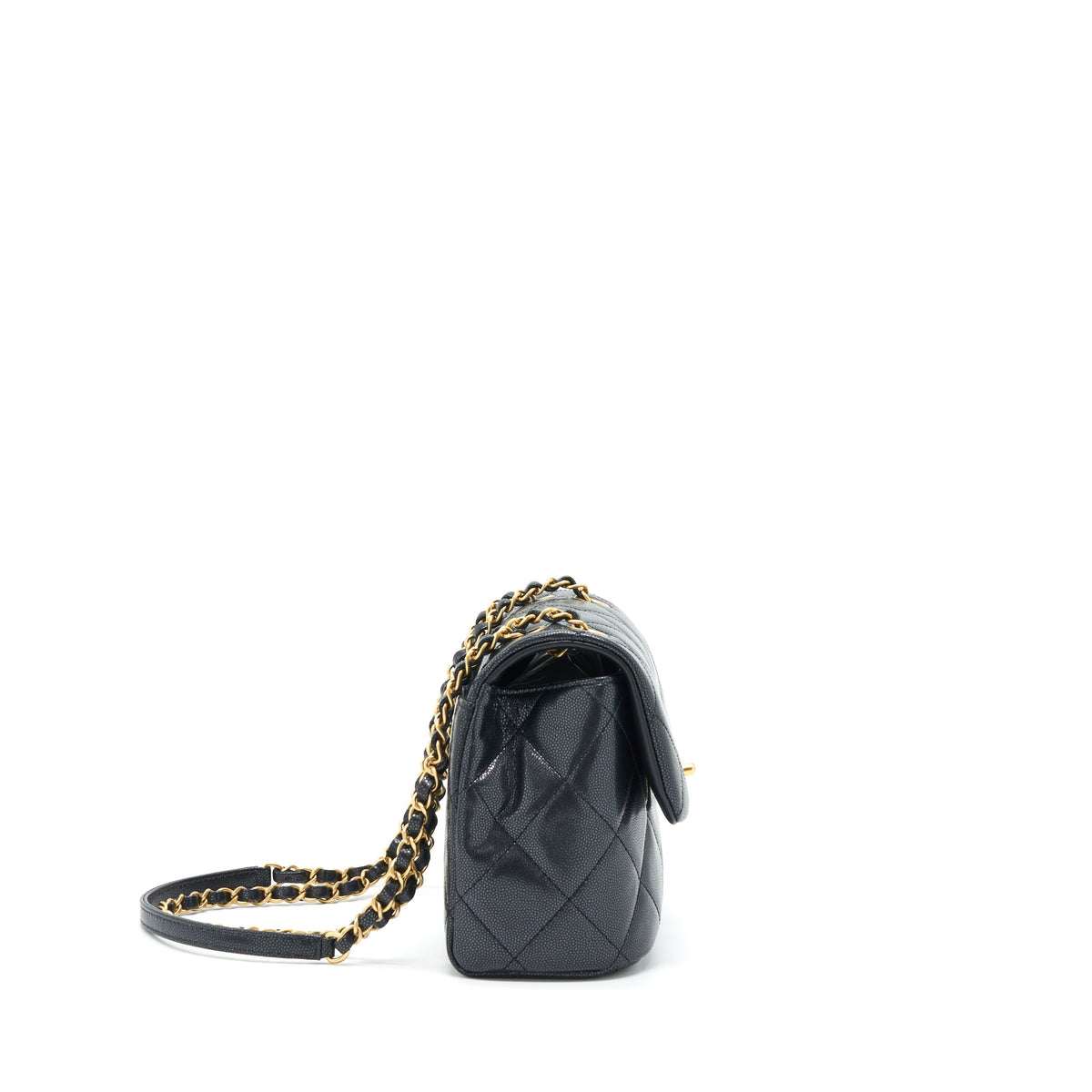 chanel-22p-new-square-flap-bag-caviar-black-ghw