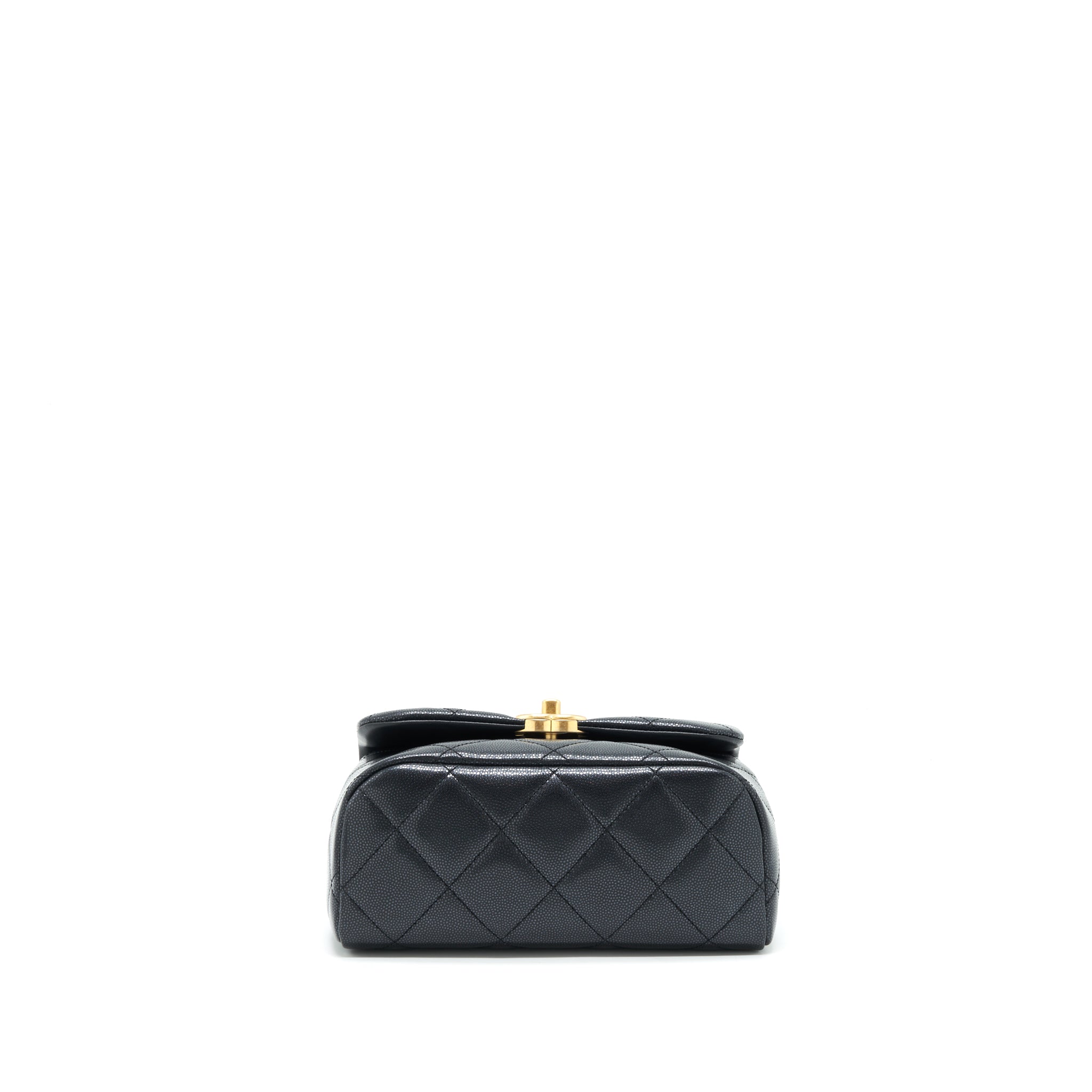 chanel-22p-new-square-flap-bag-caviar-black-ghw