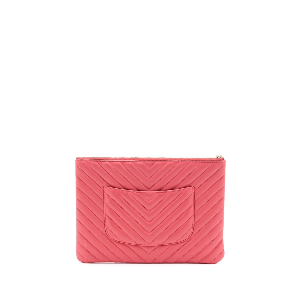 chanel-chevron-clutch-lambskin-pink-lghw