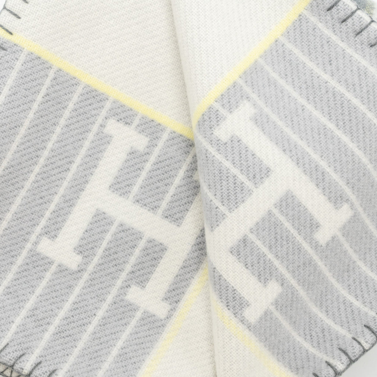 hermes-avalon-cabriole-blanket-140-100cm-gris-perle