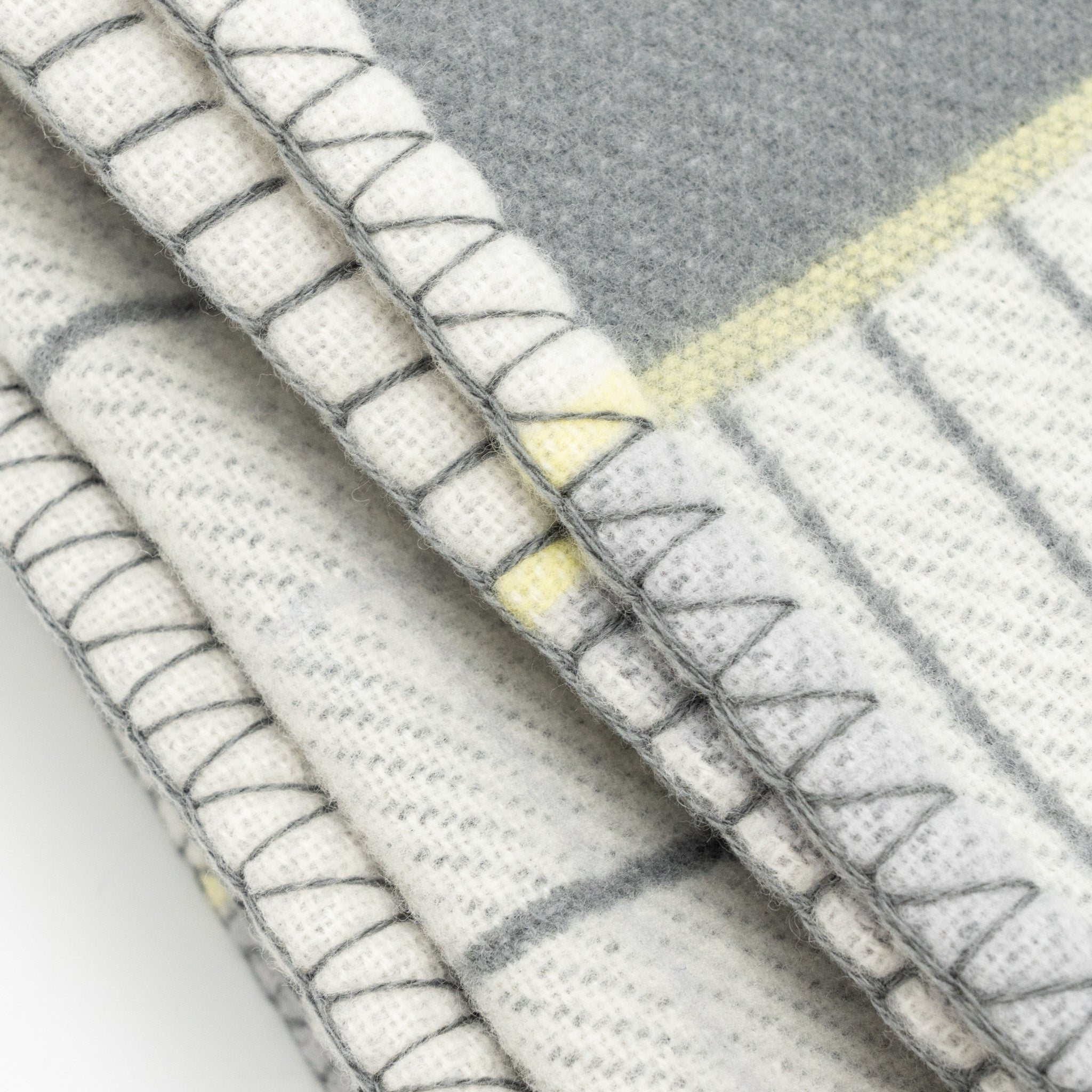 hermes-avalon-cabriole-blanket-140-100cm-gris-perle