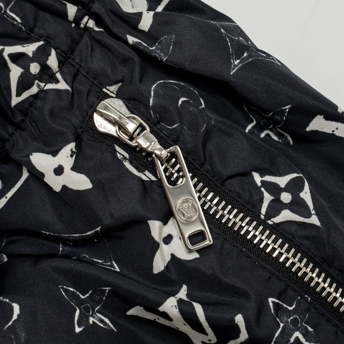 louis-vuitton-size-34-stencil-effect-monogram-jogging-pants
