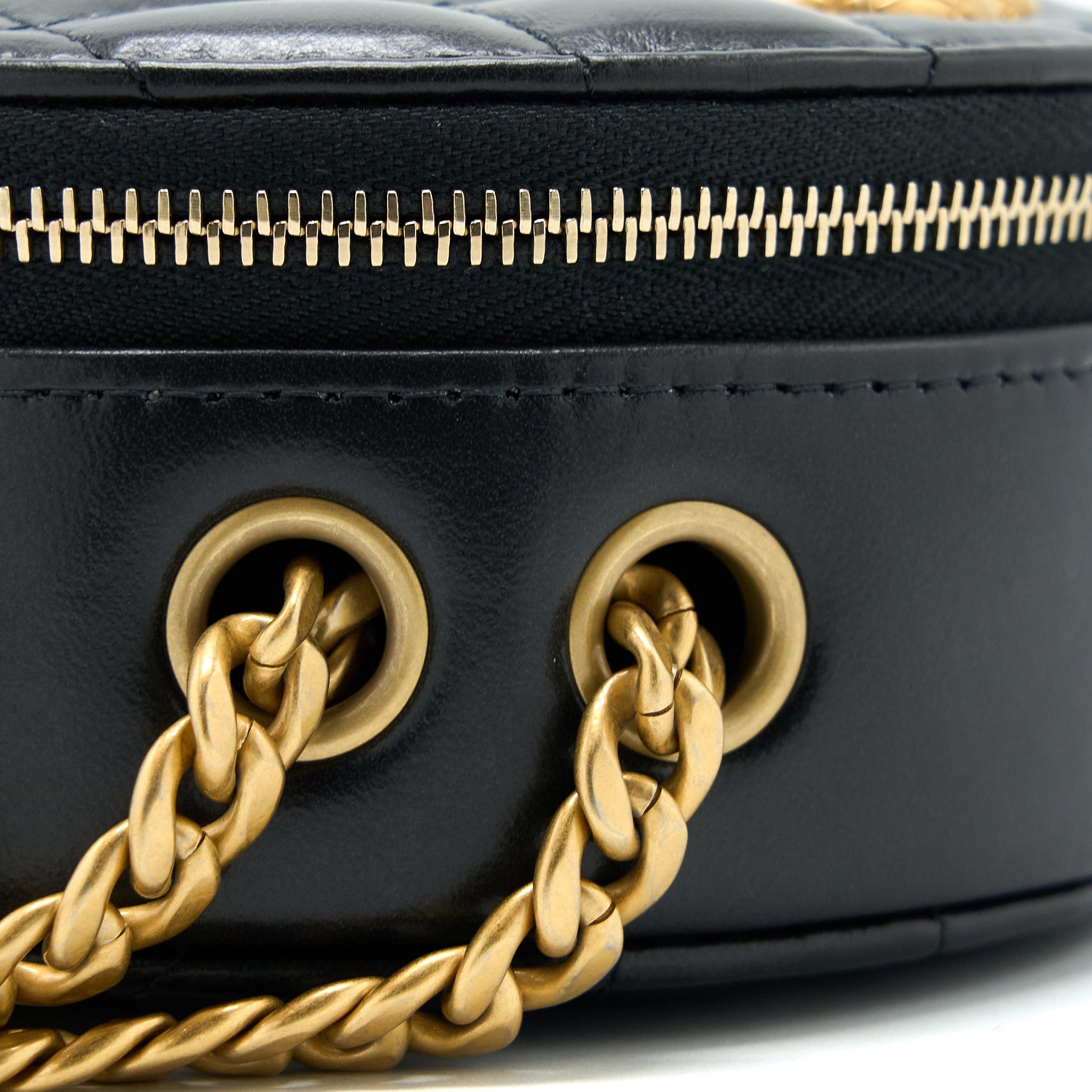 chanel-22k-gold-pillar-round-clutch-with-chain-lambskin-black-brushed-ghw