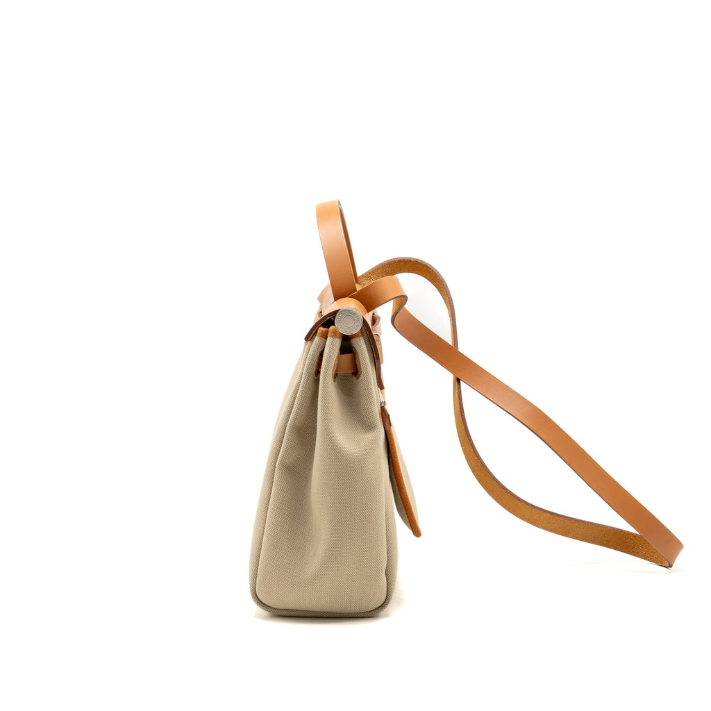 hermes-herbag-31-zip-bag-canvas-hunter-leather-beton-shw-stamp-u