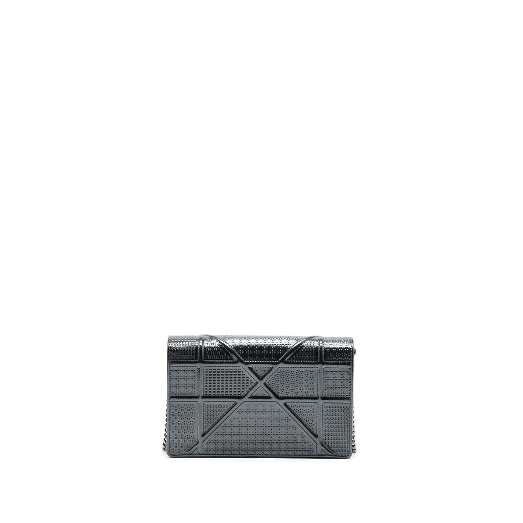 dior-diorama-wallet-on-chain-metallic-grey-ghw