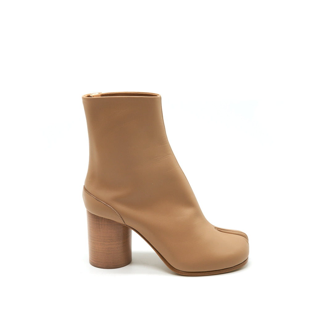 madison-mangiela-tabi-leather-ankle-boots-beige-size36