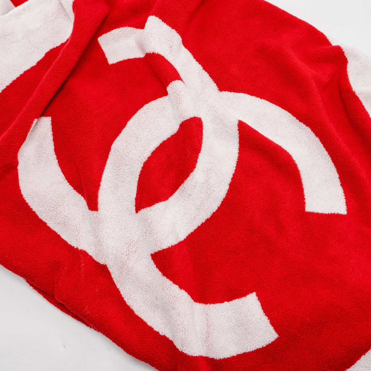 chanel-bath-towel-cotton-white-red