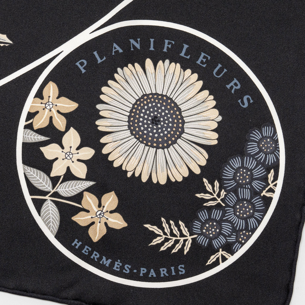 hermes-scarf-black-white-flower
