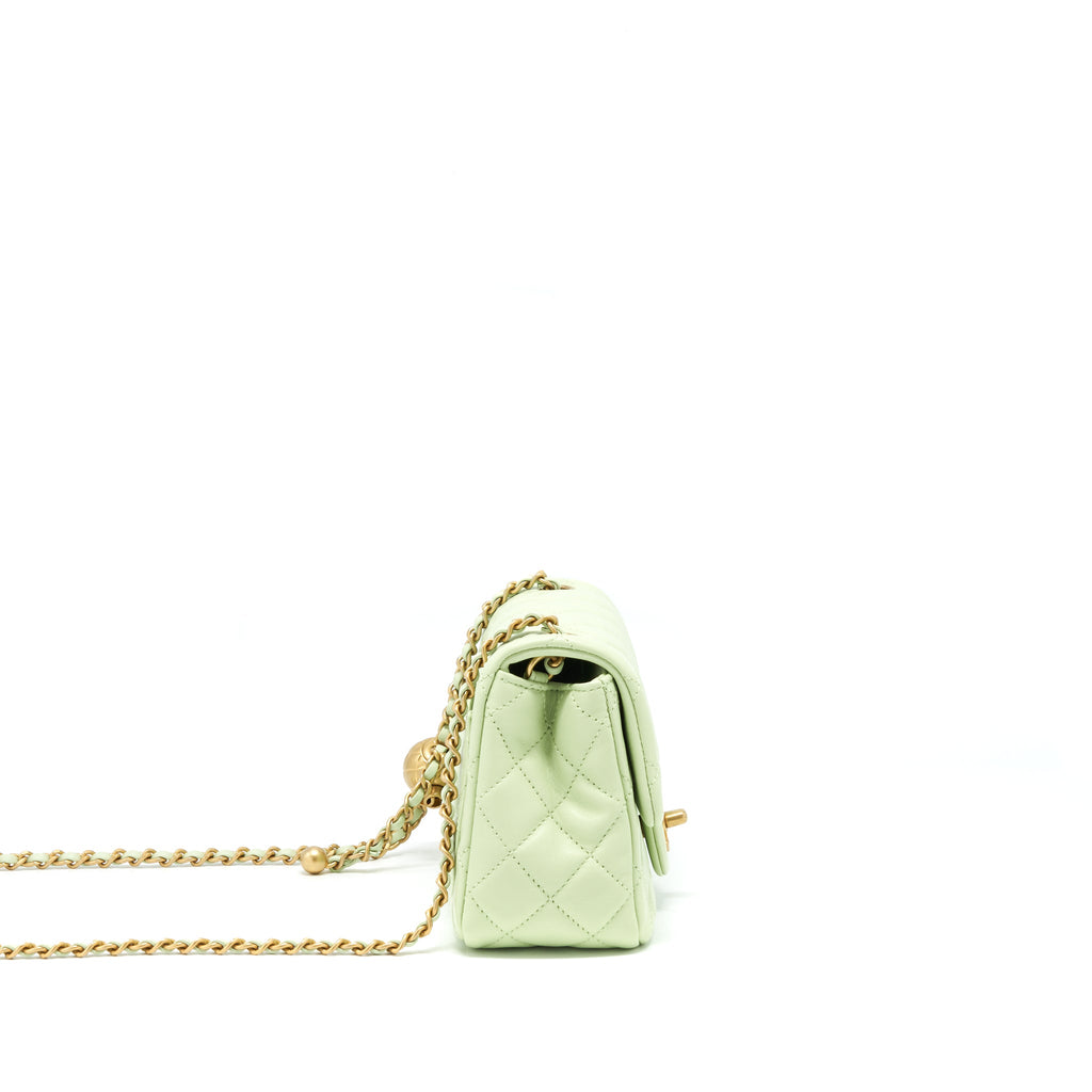 chanel-22c-pearl-crush-mini-square-flap-bag-light-green