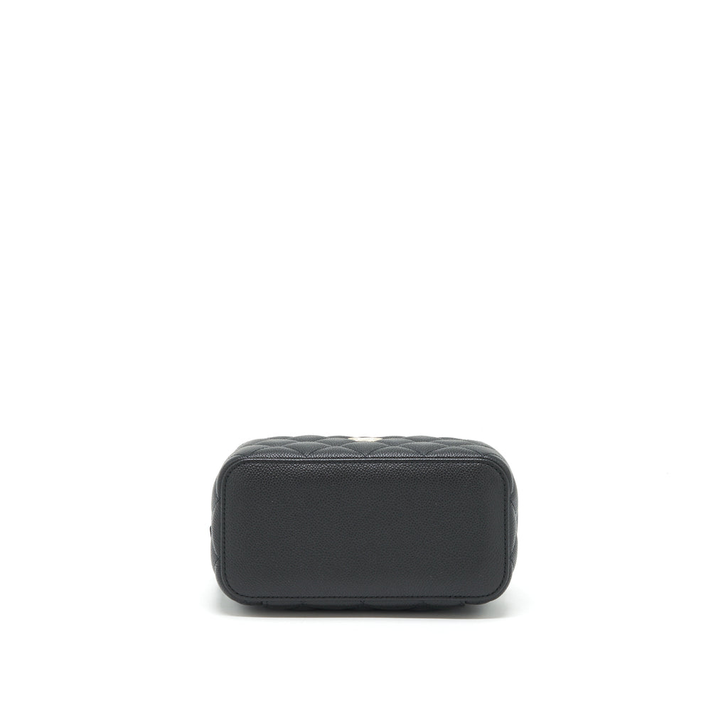 chanel-22p-long-vanity-with-cc-logo-chain-caviar-black-lghw