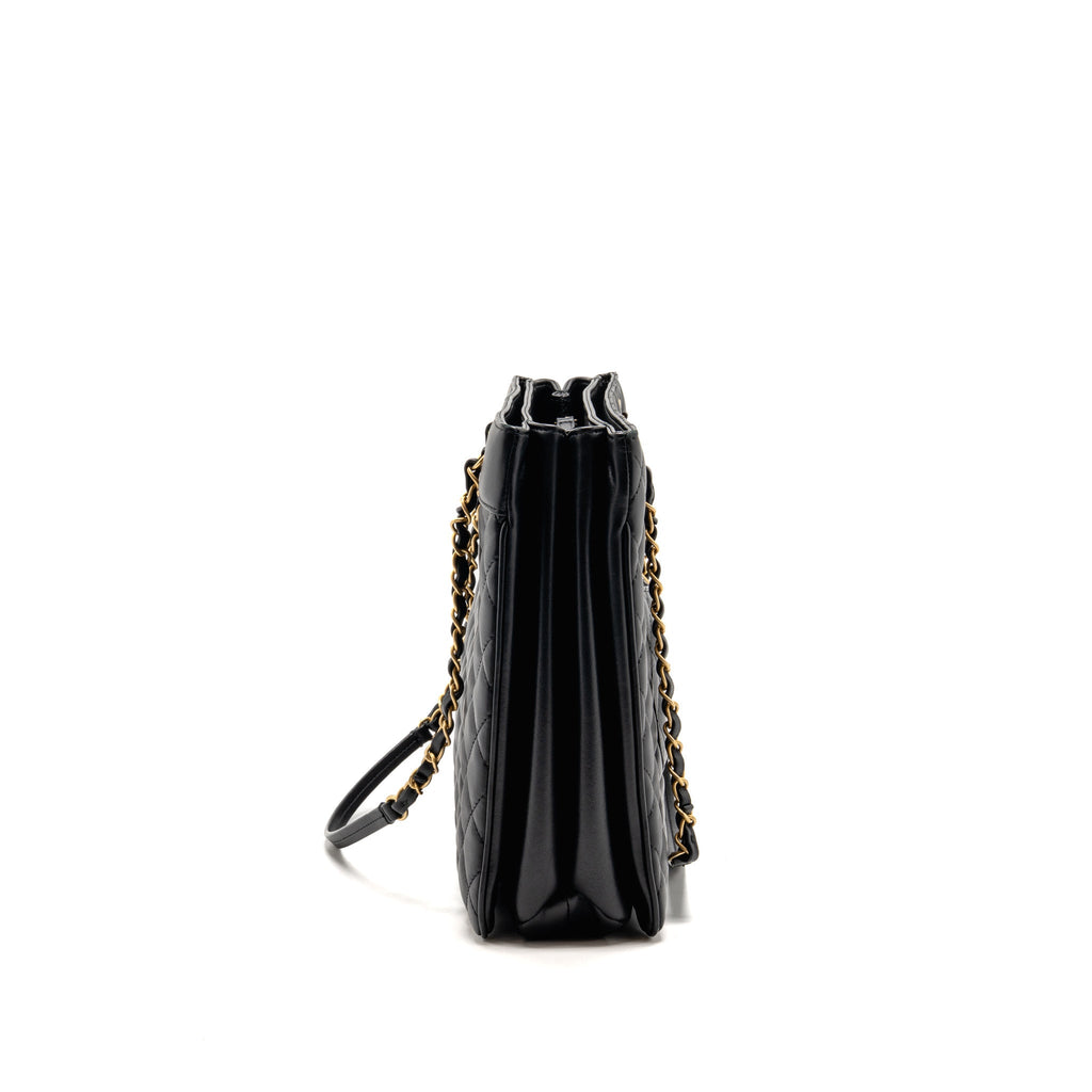 chanel-quilted-shopping-tote-bag-calfskin-ghw