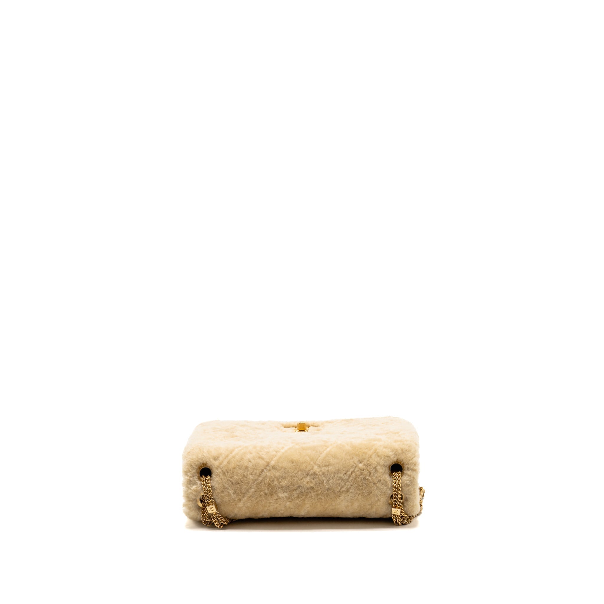 chanel-shearling-quilted-cc-logo-flap-bag-with-chain-lambskin-beige-ghw-microchip