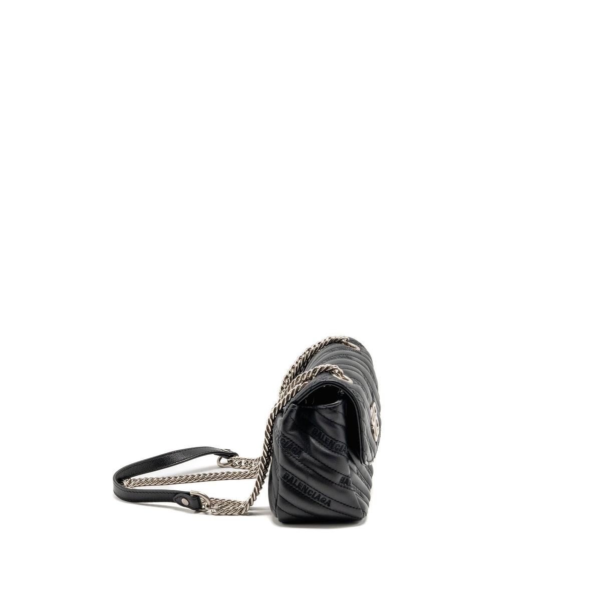 balenciaga-bb-m-chain-shoulder-bag-logo-matelasse-calfskin-black-shw