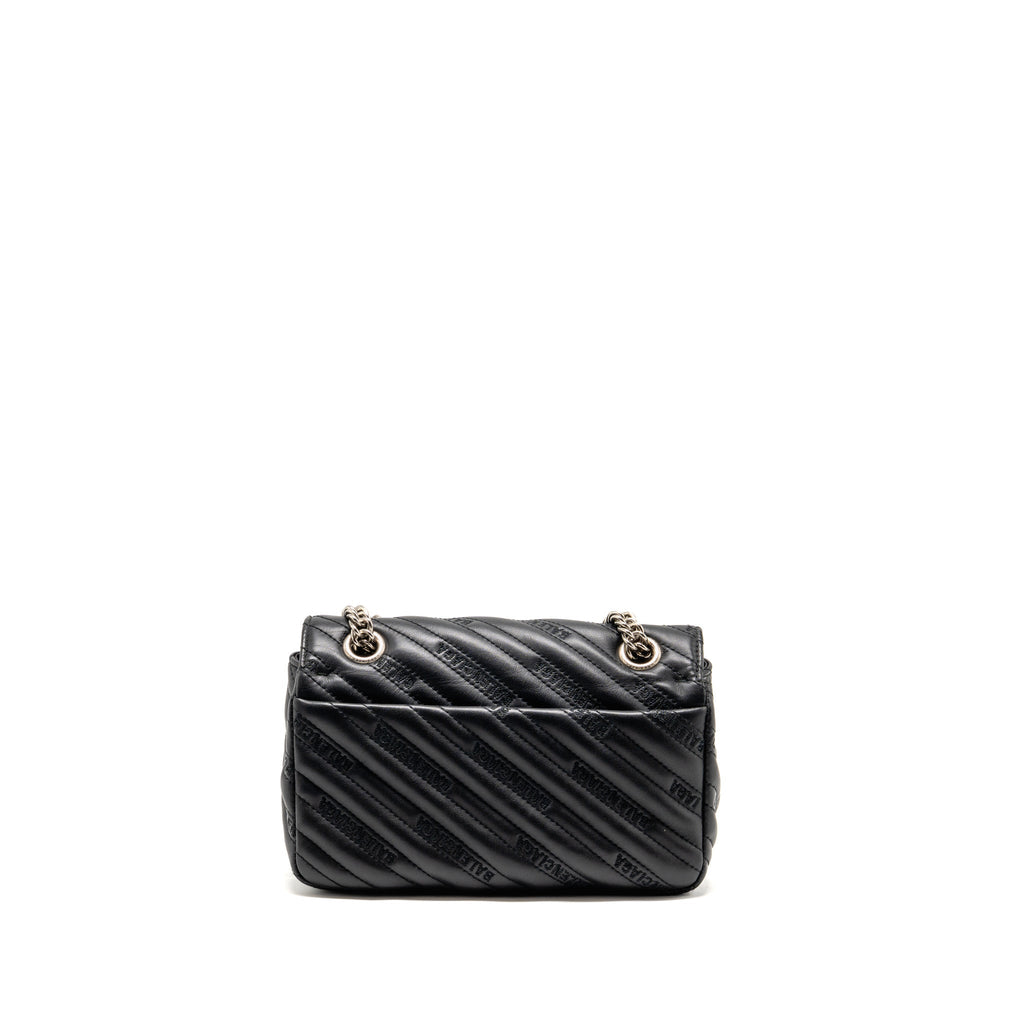 balenciaga-bb-m-chain-shoulder-bag-logo-matelasse-calfskin-black-shw
