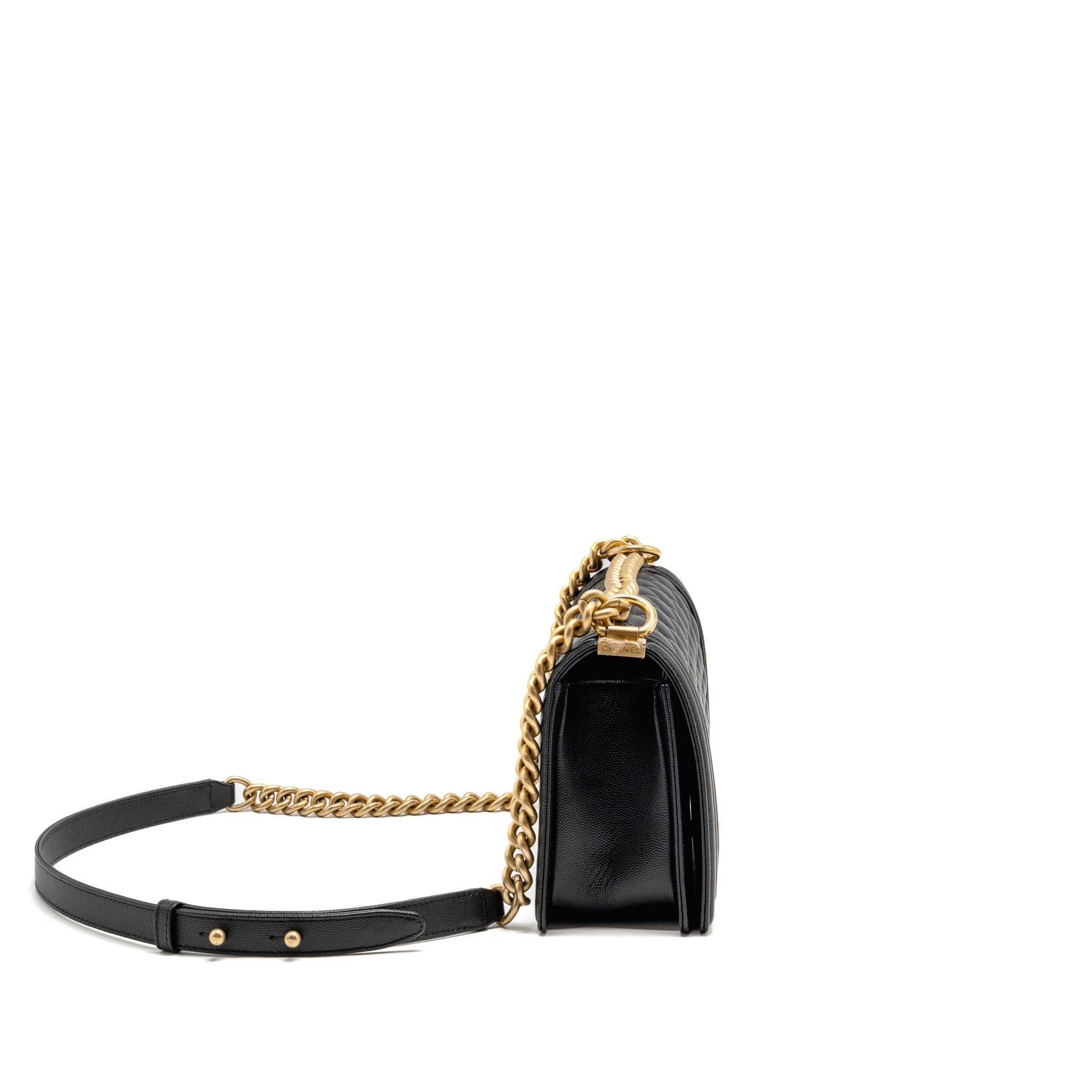 chanel-medium-boy-bag-caviar-black-ghw-microchip