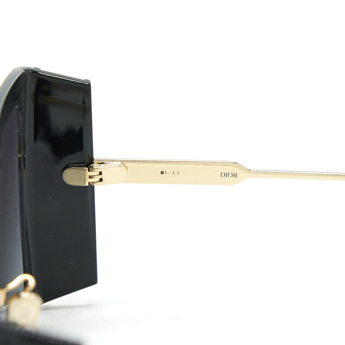 dior-diorsolar-s2u-square-black-sunglasses